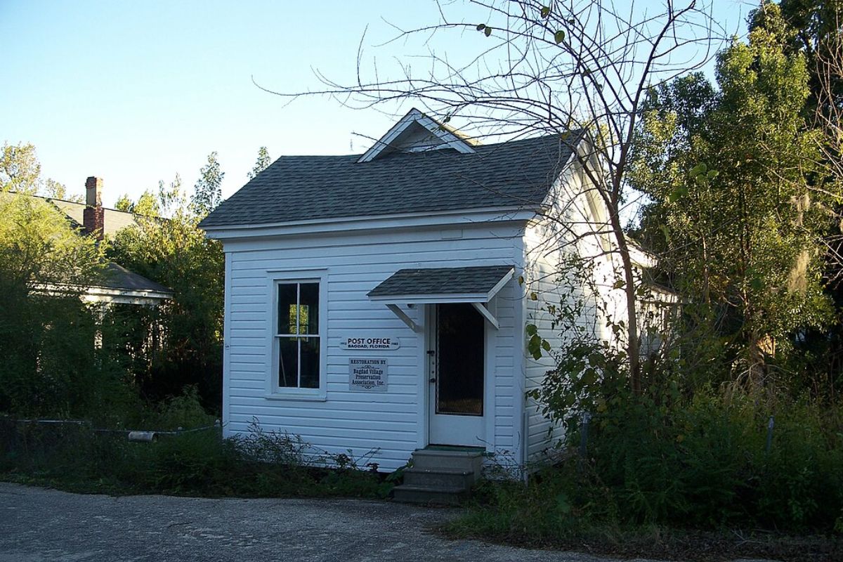 Post Office in Bagdad, Florida